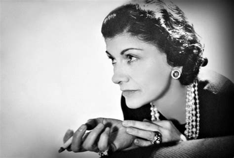 la fascinante biografia de coco chanel|Coco Chanel wikipedia.